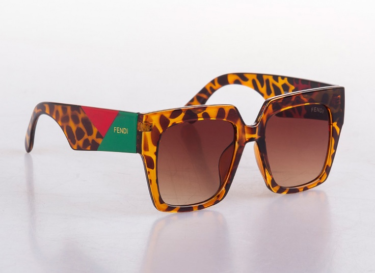 عینک آفتابی FENDI