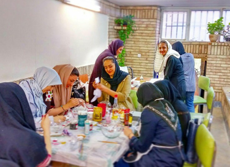 آموزش مجسمه و نقاشی مجتمع فرهنگی مهراندخت