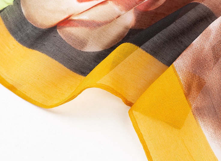 روسری گلدار