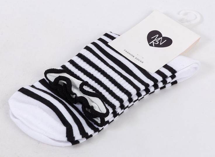 جوراب نیم ساق زنانه