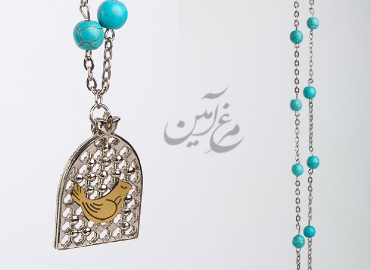 گردنبند و گوشواره مرغ آمین