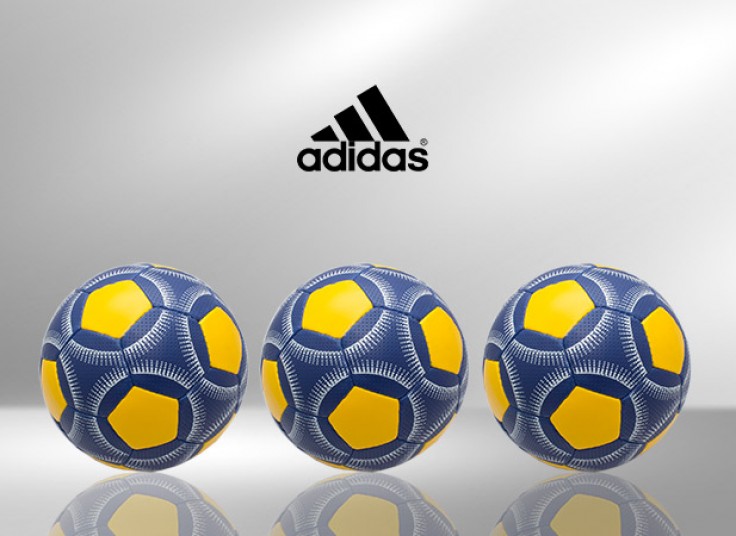 دو مدل توپ فوتبال adidas