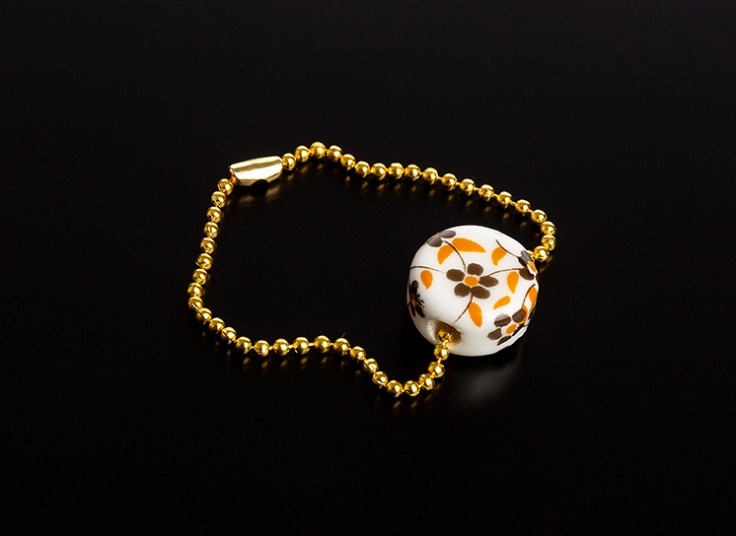 آویز ساعت Beady