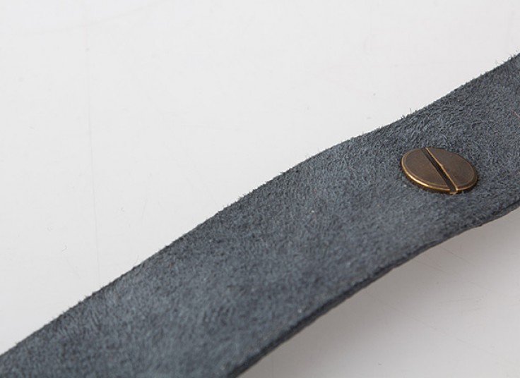 دستبند چرمی ماه تولد