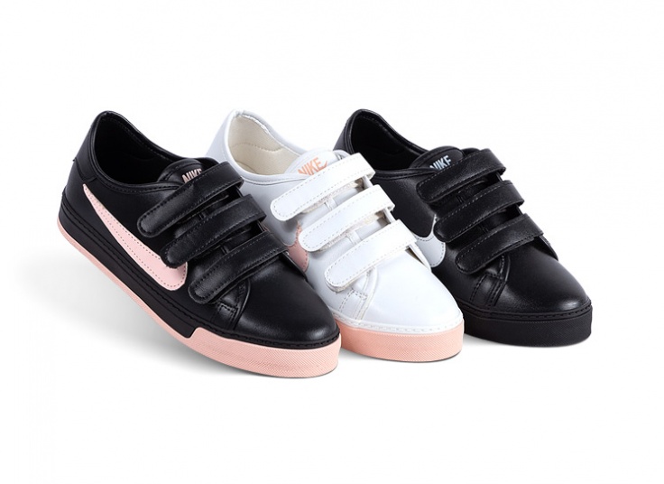 کتانی سه چسب طرح Nike