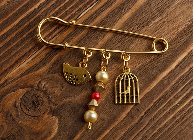 سنجاق سینه دست ساز