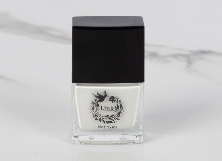 لاک ناخن Link