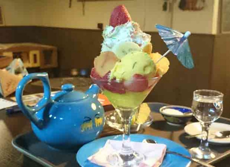 کافه رستوران اردی بهشت