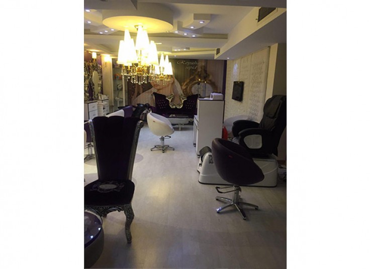 پاکسازی پوست در سالن رویای سپید