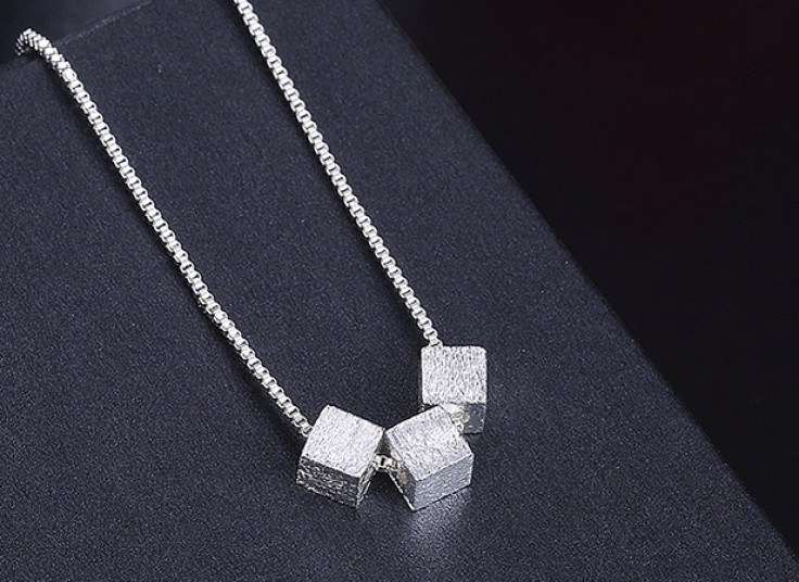 گردنبند آویز Cube Design