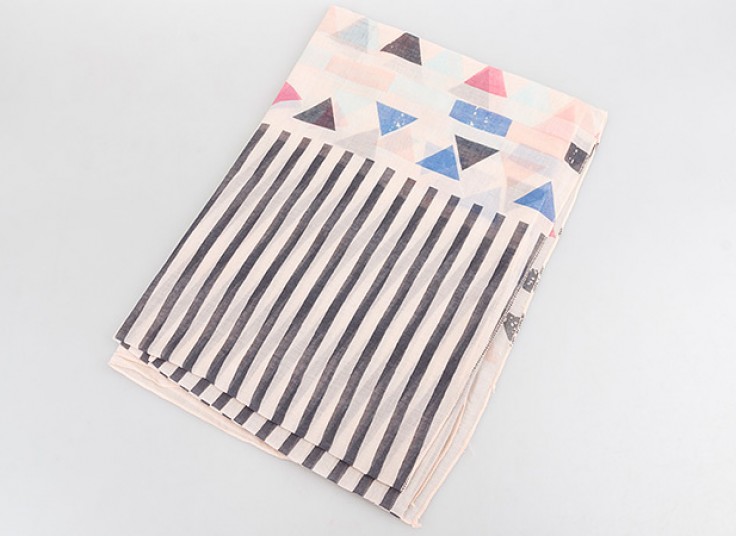 شال هندسی بهاره ZIBOO