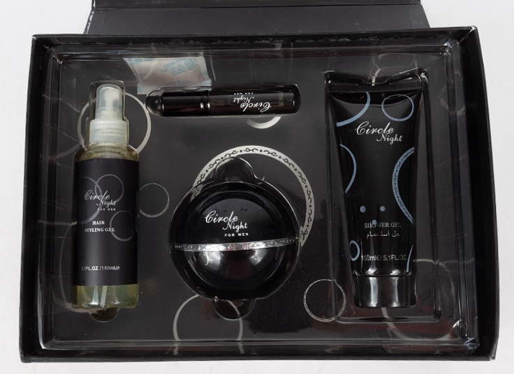 پکیج کادویی محصولات آرایشی CARLOTTA