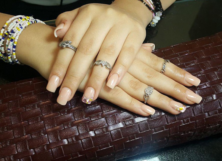 خدمان ناخن الی نیل