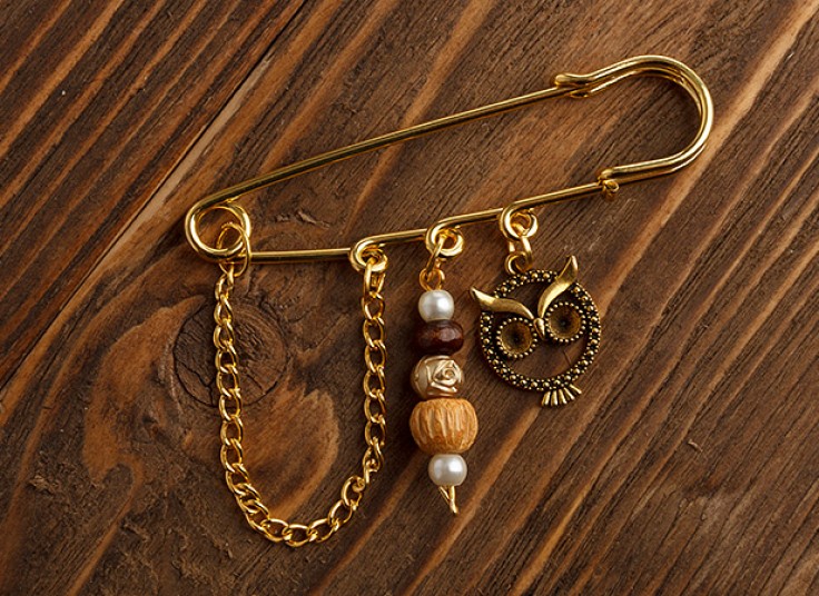 سنجاق سینه دست ساز