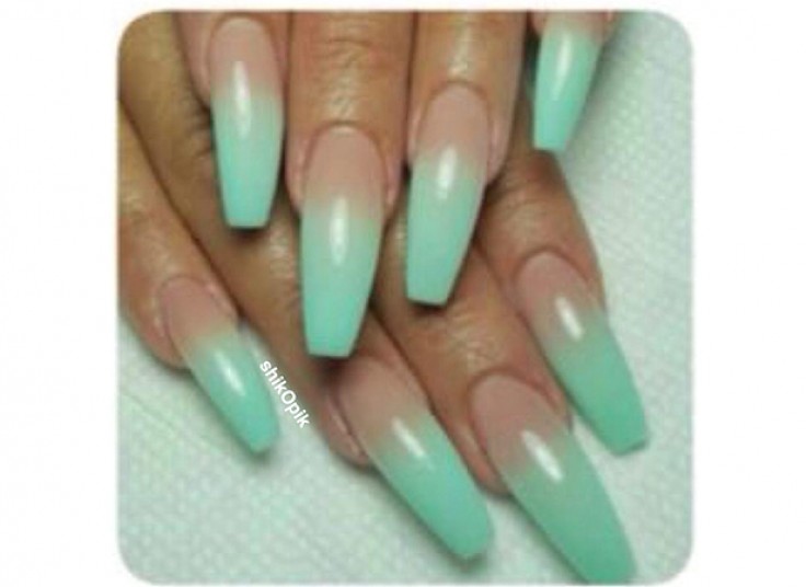 خدمات ناخن در مرکز تخصصی ناخن شیک و پیک