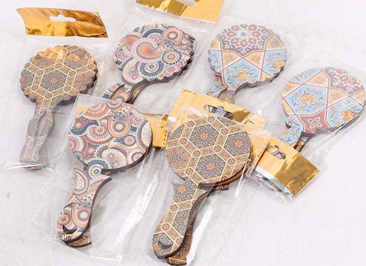 ست آینه و شانه چوبی دسته دار