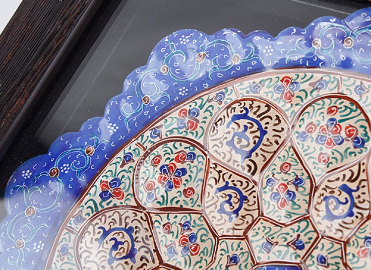 بشقاب میناکاری قاب دار