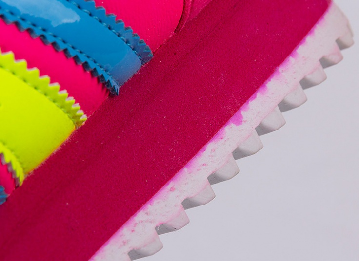 کفش کتانی زنانه adidas