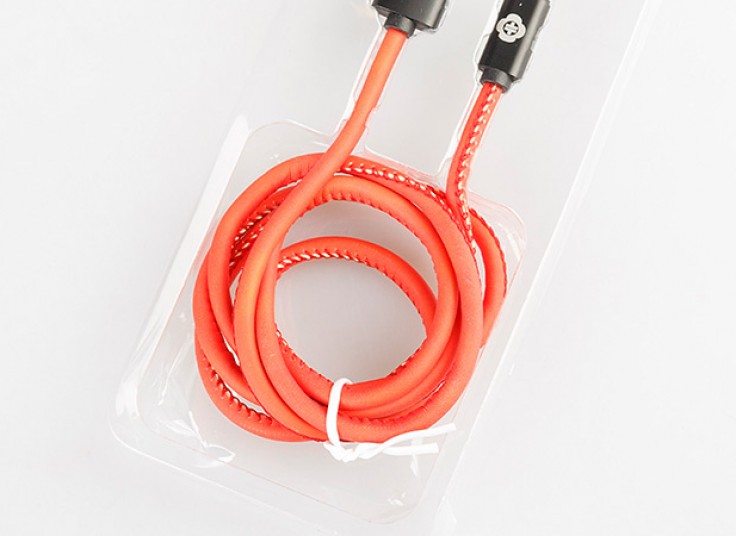 کابل شارژ حرارتی TOTU design