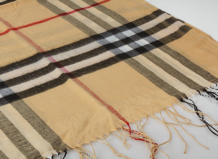 شال و روسری طرح Burberry