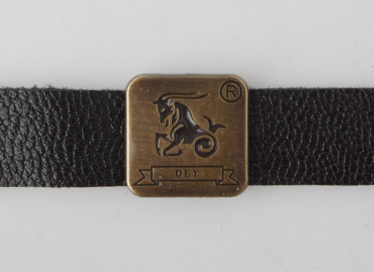 دستبند چرمی ماه تولد