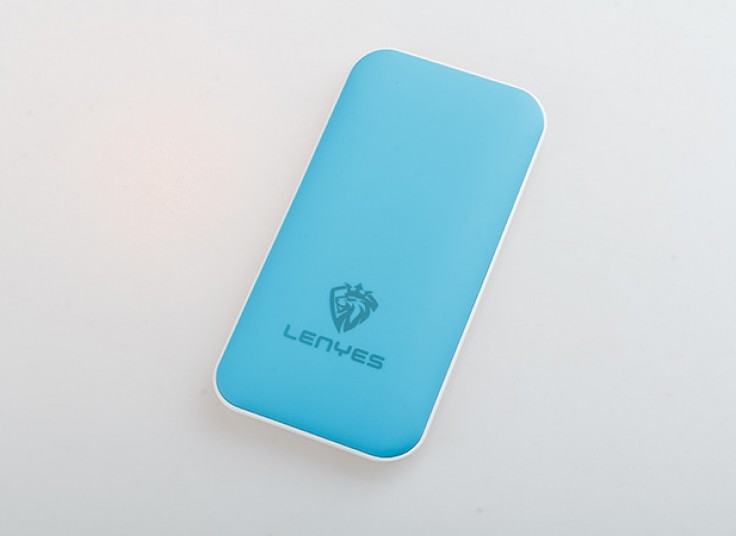 پاور بانک با دو خروجی LENYES