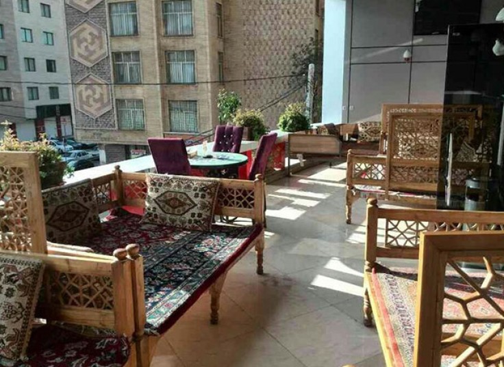 رستوران مانلی