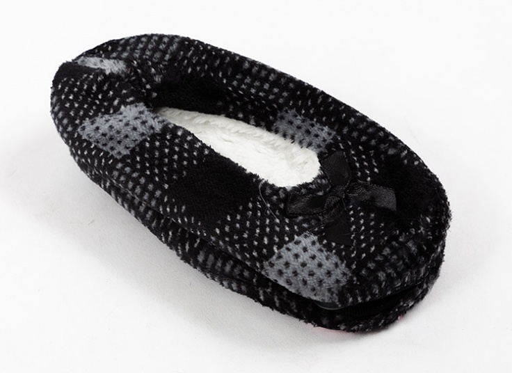 پاپوش بچگانه