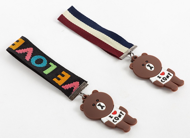 آویز سیلیکونی فانتزی