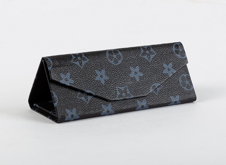 کیف عینک مثلثی مدل تاشو