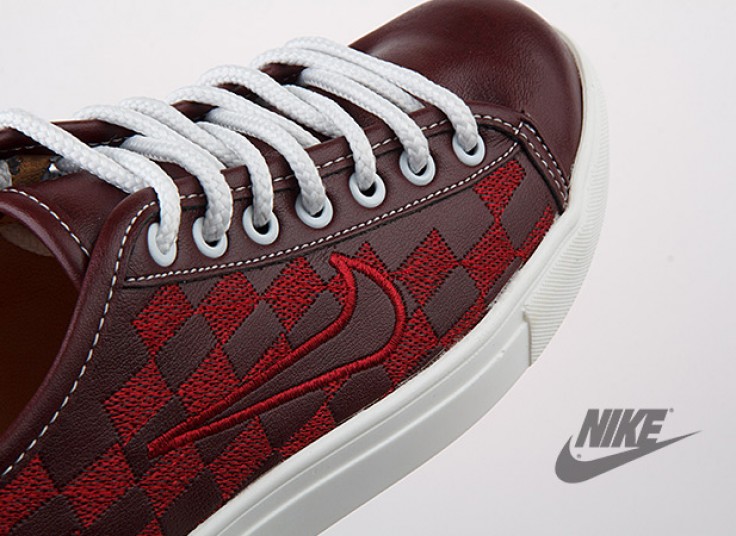 کفش اسنیکرز زنانه NIKE