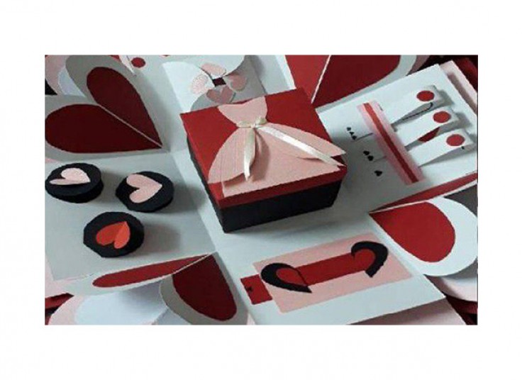 ورک شاپ جعبه کادویی سوپرایزی در هنرماندگار پارسی