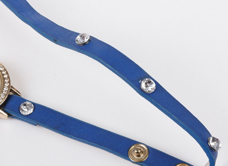 ساعت دستبندی زنانه LOVE