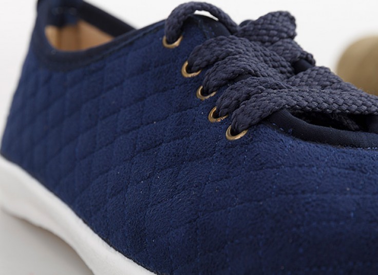 کفش اسنیکرز زنانه مدل Stitch