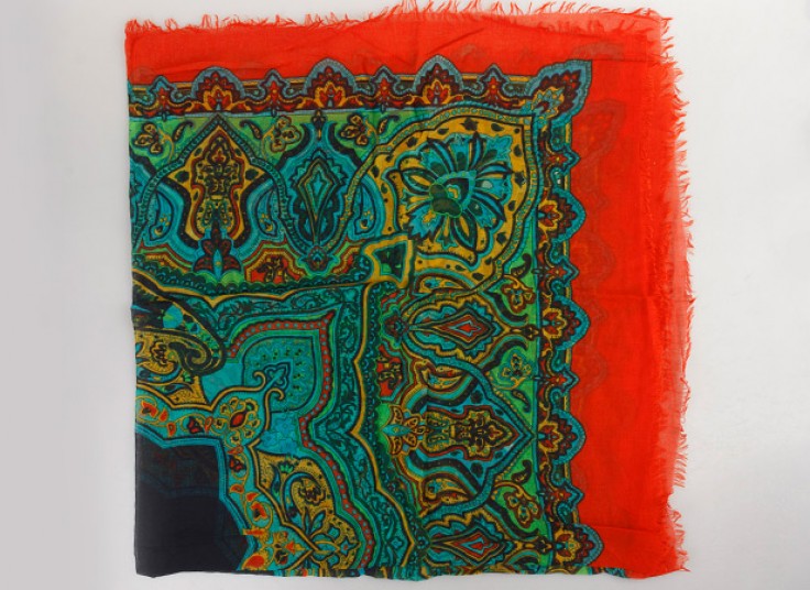 روسری قواره دار Glosbe