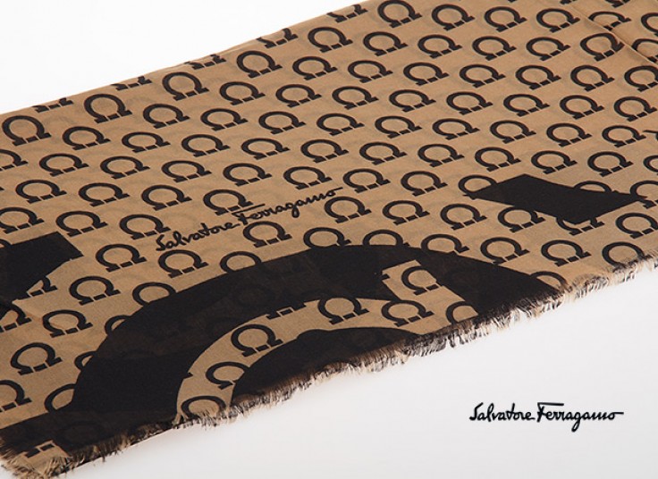 روسری نخی Salvatore Ferragamo