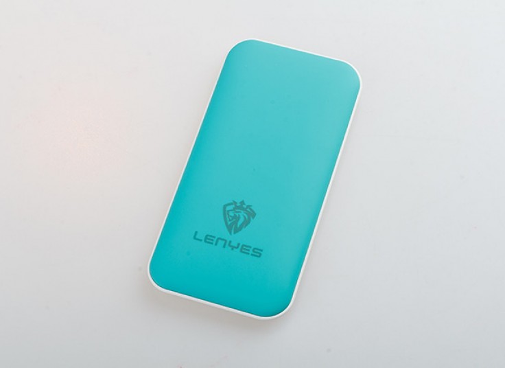 پاور بانک با دو خروجی LENYES