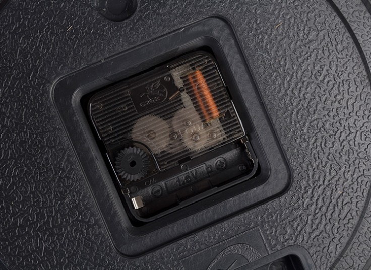 ساعت دیواری آرام گرد CITIZEN