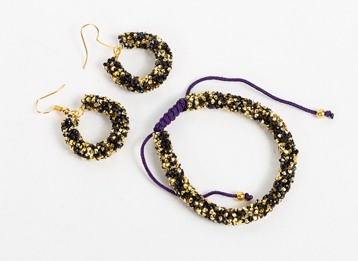 گوشواره و دستبند کریستالی