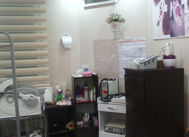 رفع چروک و خطوط و تیرگی دور چشم در مطب دکتر شکری