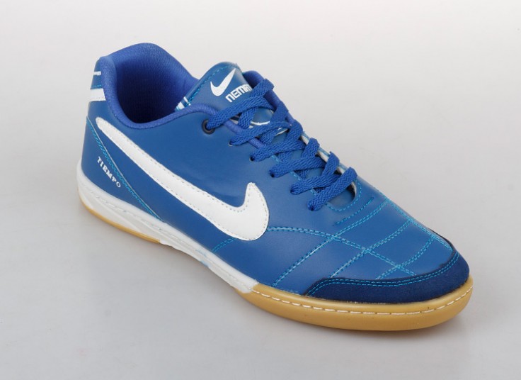 کفش فوتبالی طرح NIKE