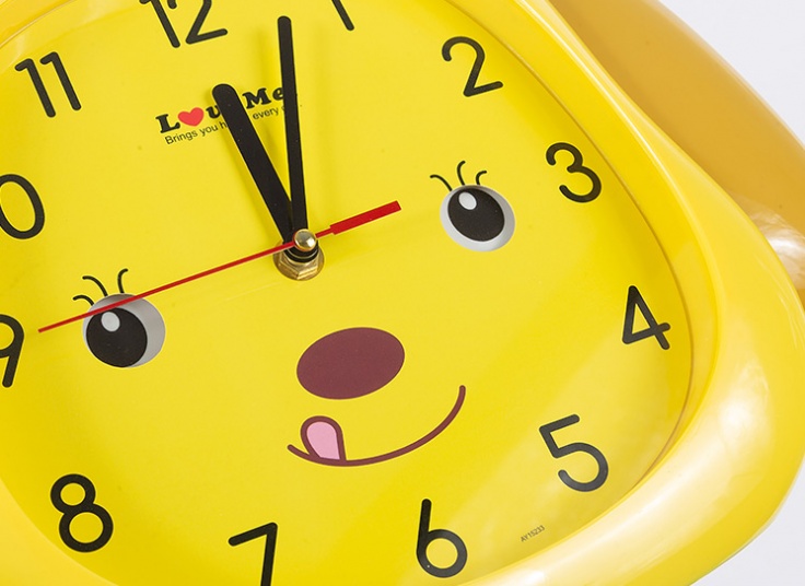 ساعت دیواری کودکانه