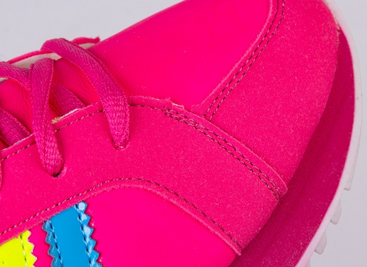 کفش کتانی زنانه adidas