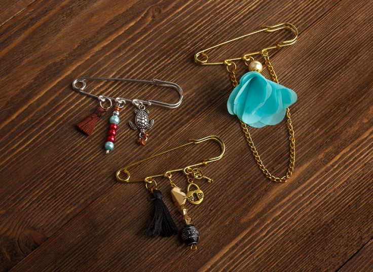 سنجاق سینه دست ساز