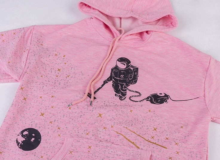 هودی کلاهدار Astronaut