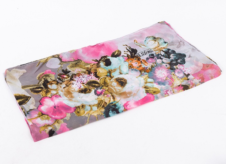 روسری چاپی طرح گل