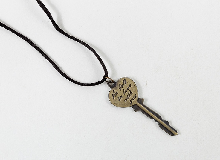 گردنبند طرحدار