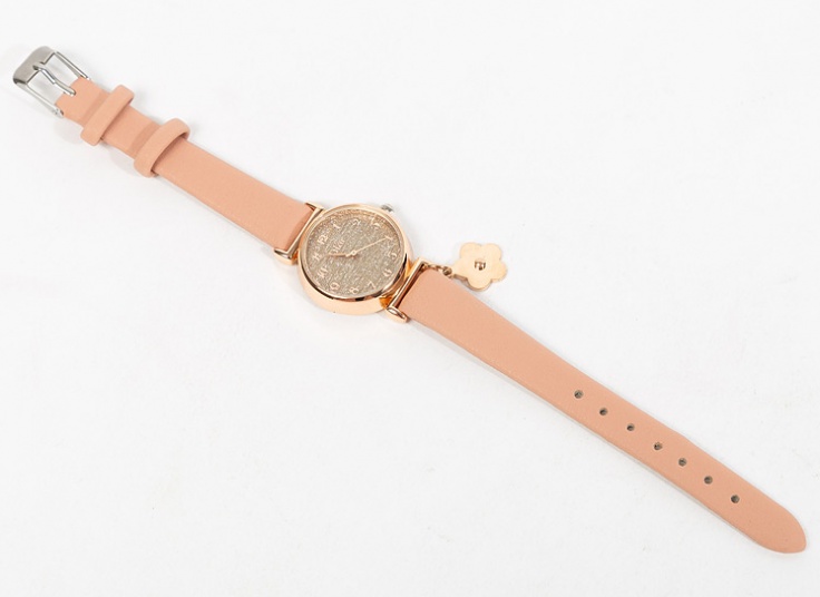 ساعت زنانه آویز دار Dior