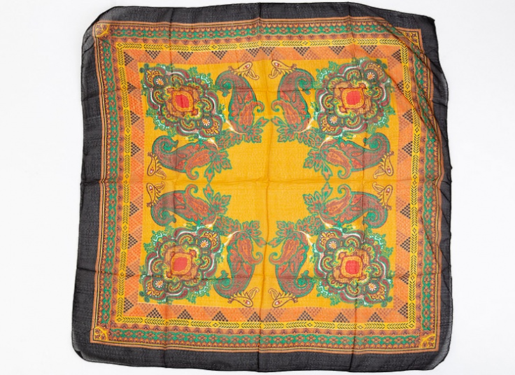 روسری سنتی حاشیه ساده