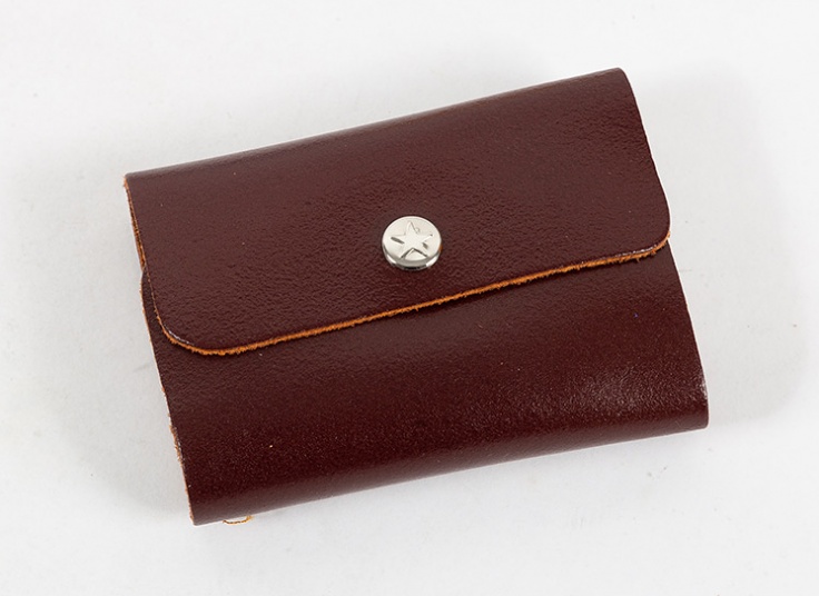 جا کارتی دکمه دار چرم طبیعی